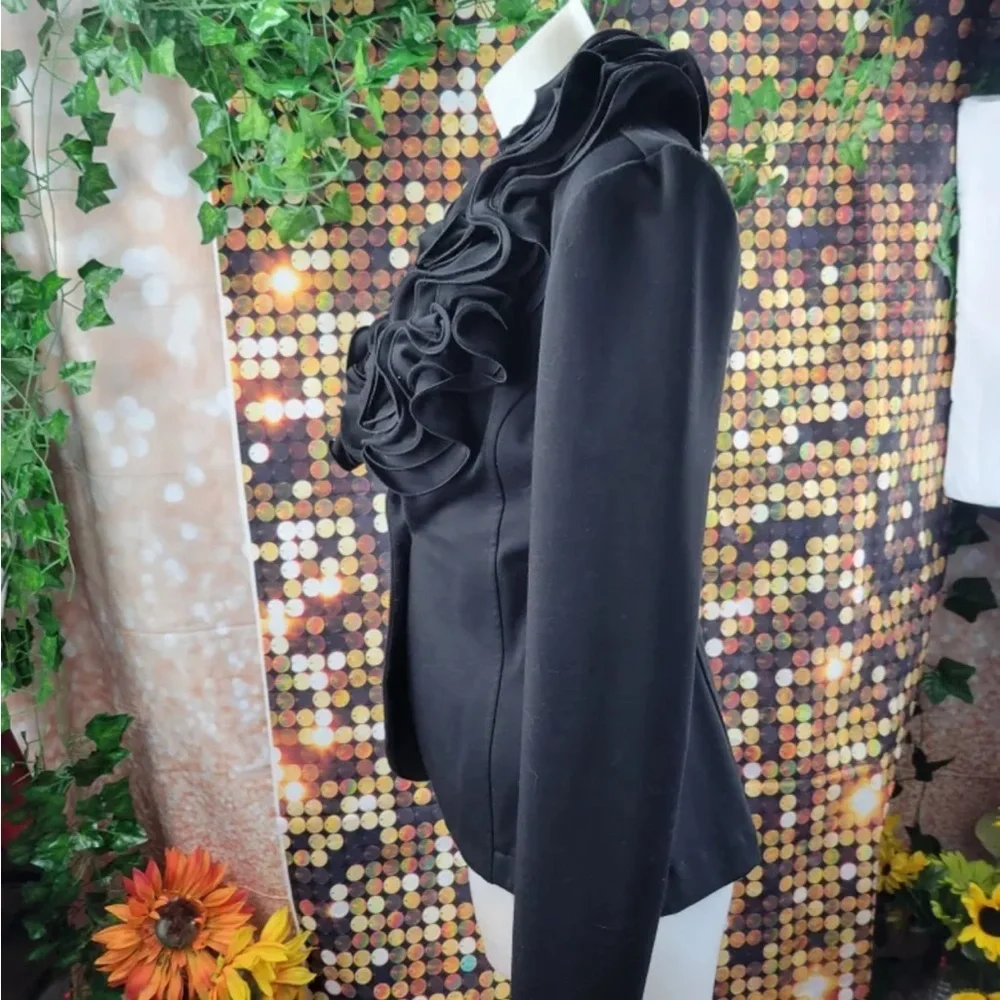 RINASCIMENTO Italian Layered-Tiered Collar Blazer - Picture 6 of 9